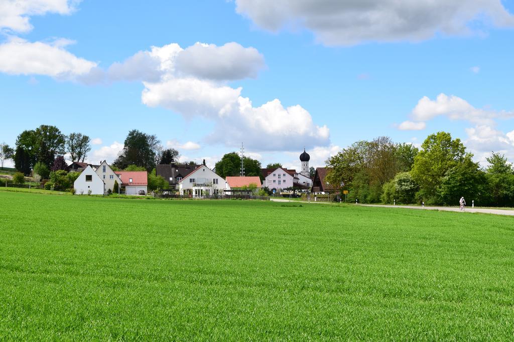 Gasthaus Und Hotel Goettler Josef Rumeltshausen Kültér fotó